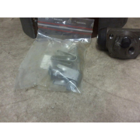 Kit de freins arriere FORD MONDEO 1 PHASE 1 d’occasion