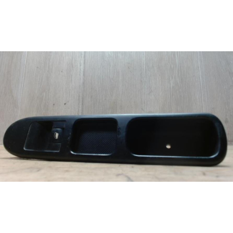 Interrupteur de leve vitre PEUGEOT 307 PHASE 1 d’occasion