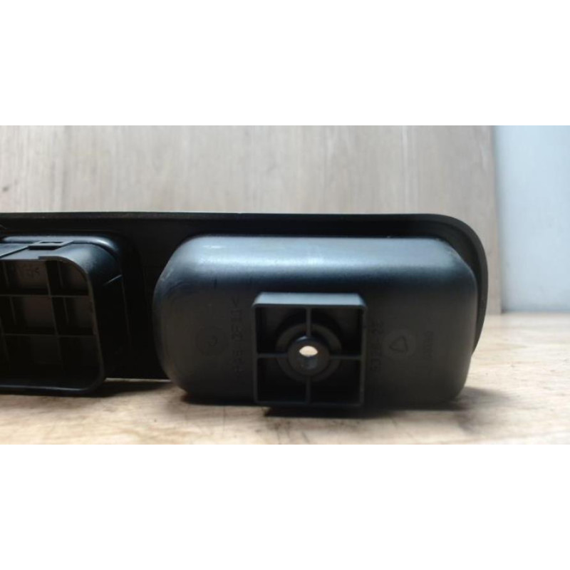 Interrupteur de leve vitre PEUGEOT 307 PHASE 1 d’occasion