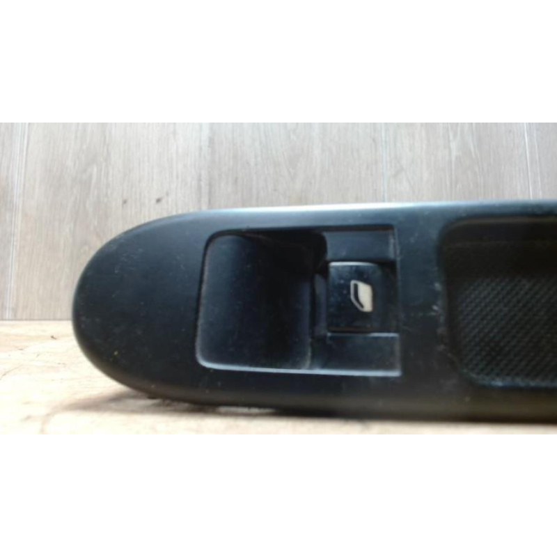 Interrupteur de leve vitre PEUGEOT 307 PHASE 1 d’occasion