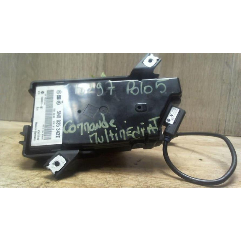 Commande autoradio VOLKSWAGEN POLO 5 PHASE 1 d’occasion