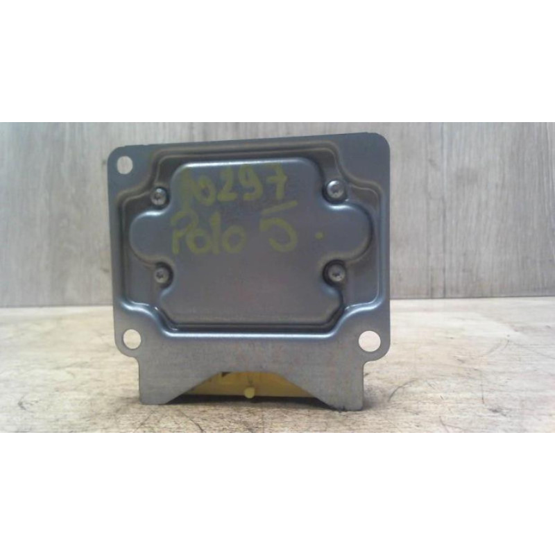 Boitier air bag VOLKSWAGEN POLO 5 PHASE 1 d’occasion