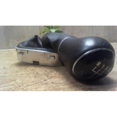 Pommeau de vitesses VOLKSWAGEN POLO 5 PHASE 1 d’occasion