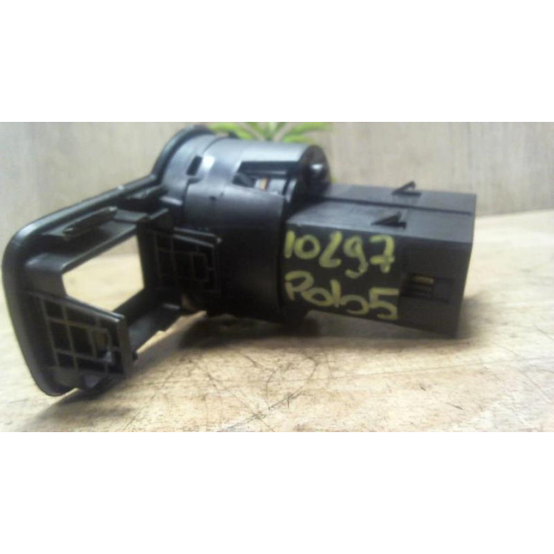 Commande de reglage hauteur de phare VOLKSWAGEN POLO 5 PHASE 1 d’occasion