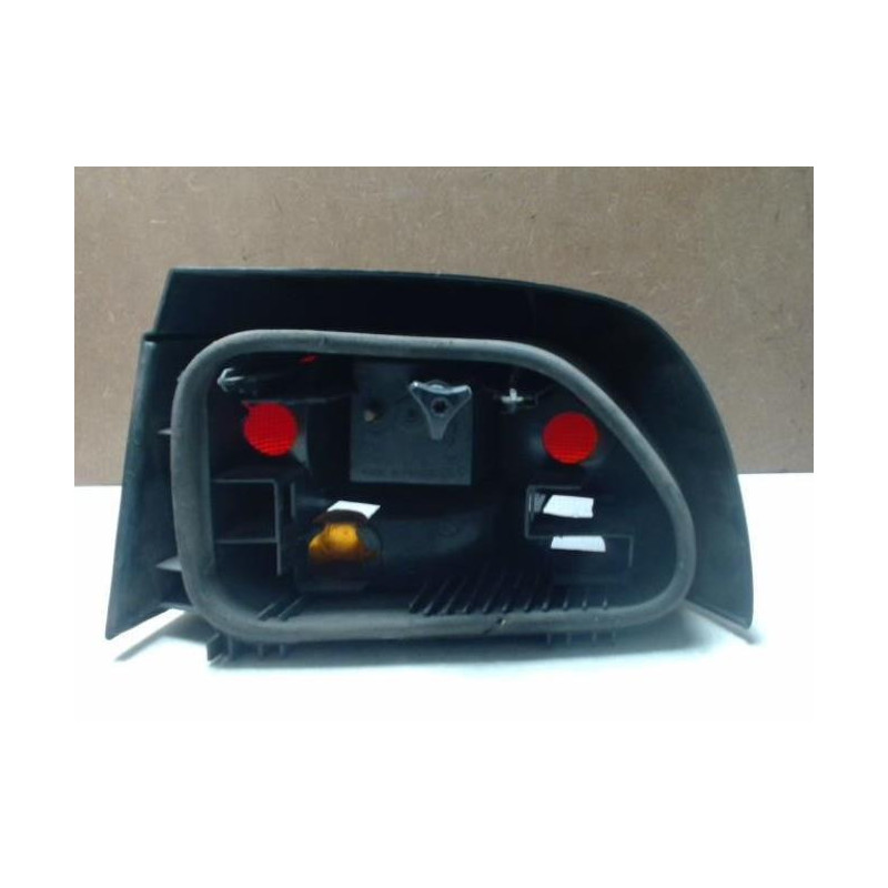 Feu arriere principal droit (feux) RENAULT CLIO 1 PHASE 1 d’occasion