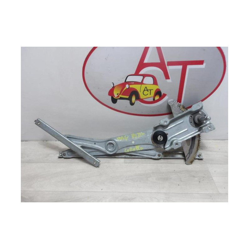 Leve vitre mecanique arriere gauche TOYOTA COROLLA VERSO 2 PHASE 1 d’occasion