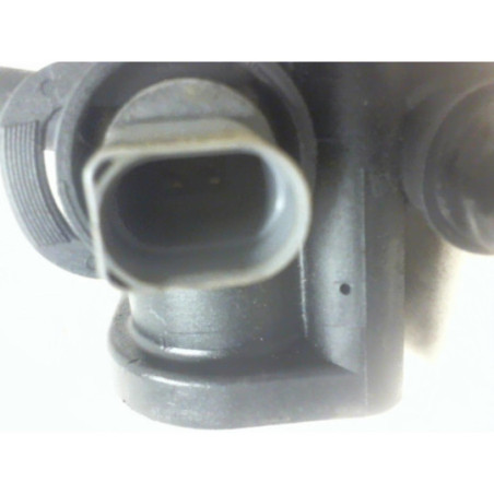 Boitier eau VOLKSWAGEN POLO 4 PHASE 2 d’occasion