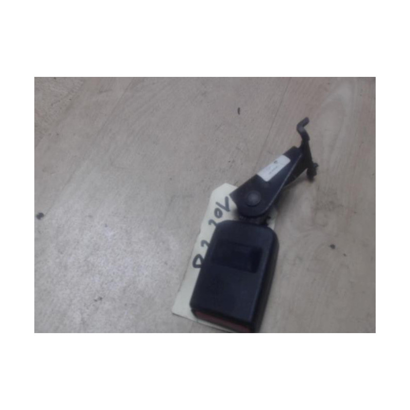 Attache ceinture arriere droit RENAULT MEGANE 2 PHASE 2 d’occasion