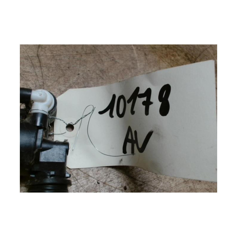 Pompe lave glace avant DACIA LOGAN MCV 2 PHASE 1 BREAK d’occasion