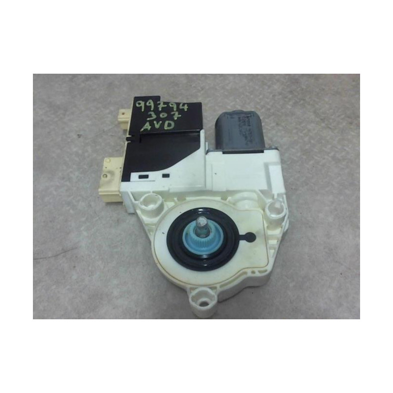 Moteur leve vitre avant droit PEUGEOT 307 PHASE 2 BREAK d’occasion