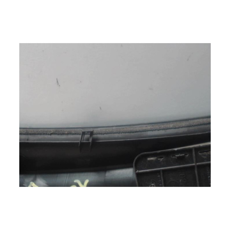 Garniture porte avant droite TOYOTA YARIS 1 PHASE 2 d’occasion