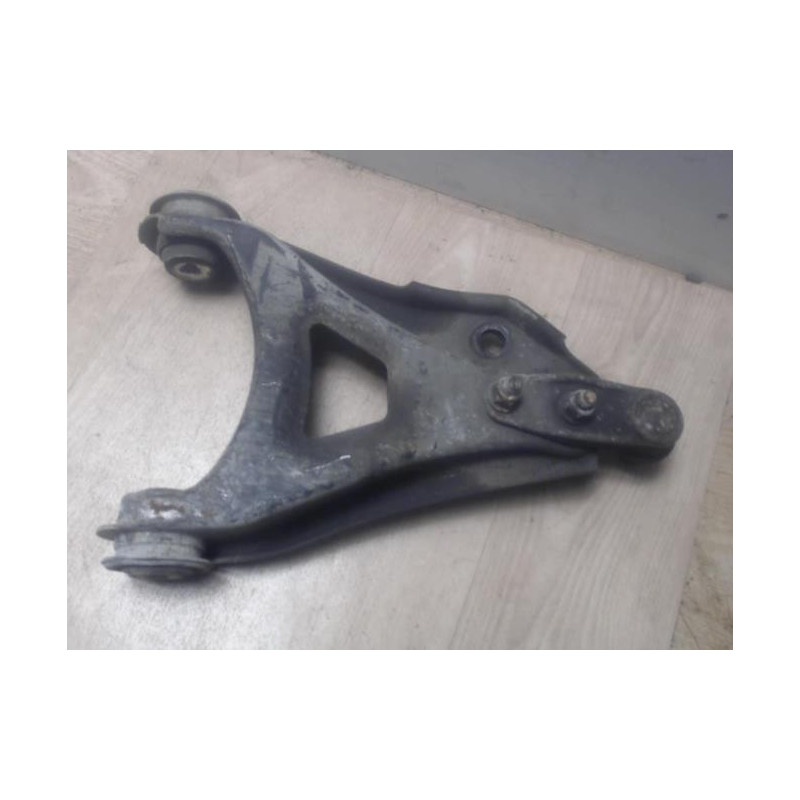 Triangle avant droit RENAULT KANGOO 1 PHASE 1 d’occasion