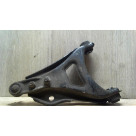 Triangle inferieur avant droit RENAULT CLIO 1 PHASE 3 d’occasion