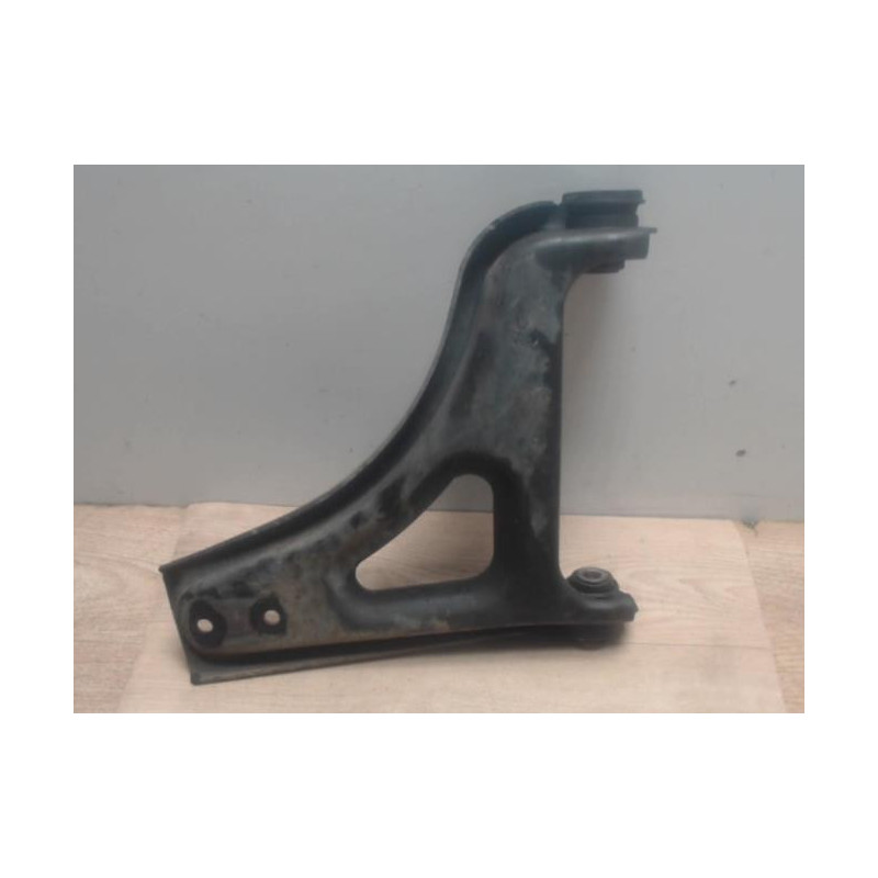 Triangle inferieur avant droit RENAULT TWINGO 1 PHASE 3 d’occasion