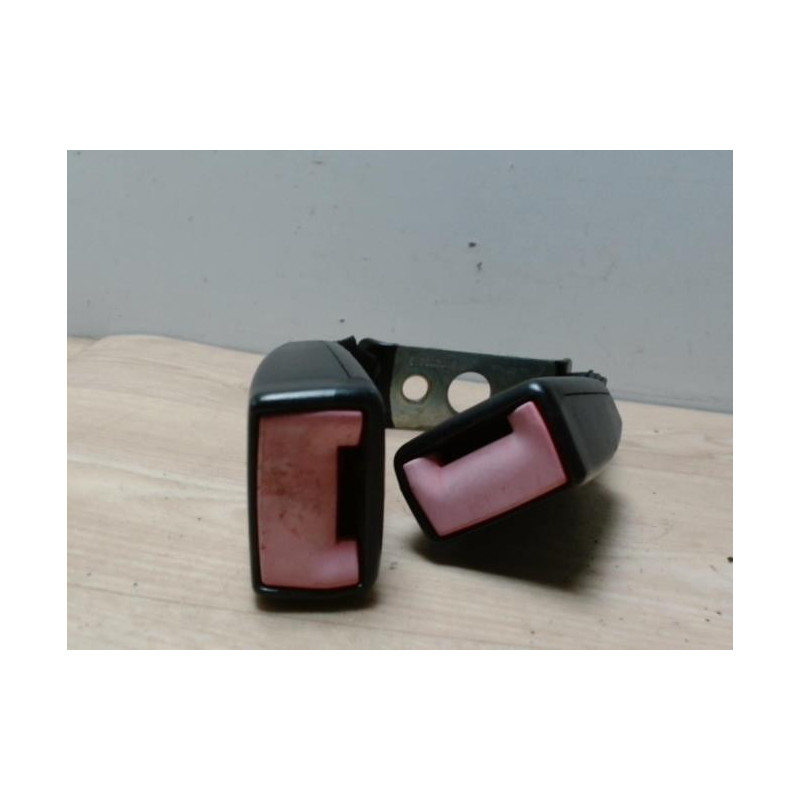 Attache ceinture arriere droit FORD PROBE COUPE d’occasion