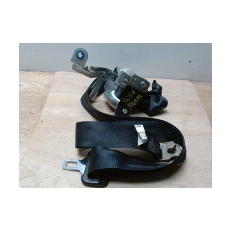 Attache ceinture arriere droit FORD PROBE COUPE d’occasion