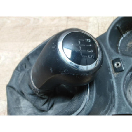 Pommeau de vitesses OPEL CORSA D PHASE 1 d’occasion