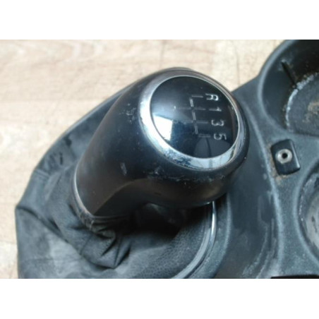 Pommeau de vitesses OPEL CORSA D PHASE 1 d’occasion