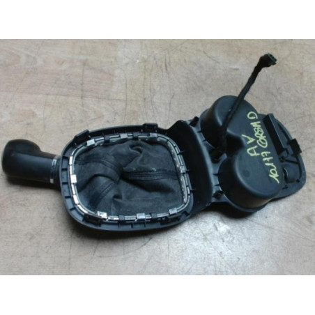 Pommeau de vitesses OPEL CORSA D PHASE 1 d’occasion