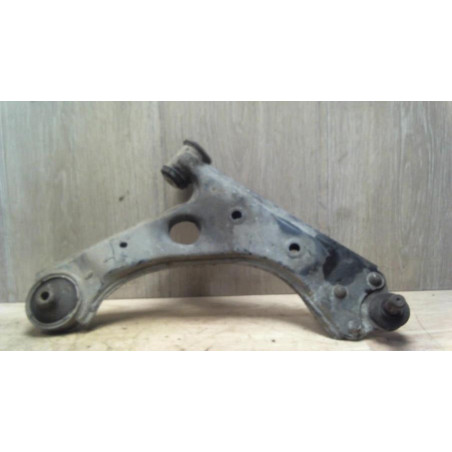 Triangle avant droit PEUGEOT 1007 d’occasion