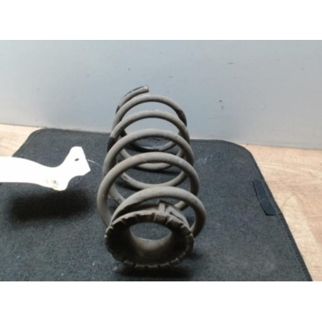 Ressort de suspension arriere droit OPEL CORSA D PHASE 1 d’occasion