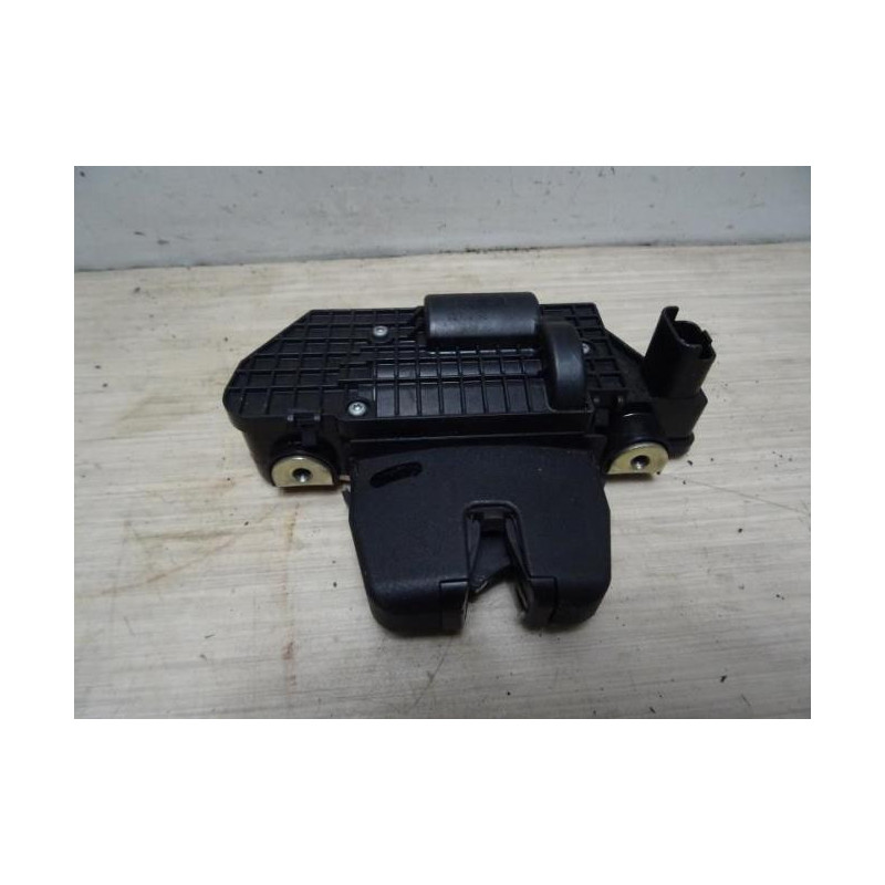 Serrure de hayon CITROEN C3 2 PHASE 1 d’occasion