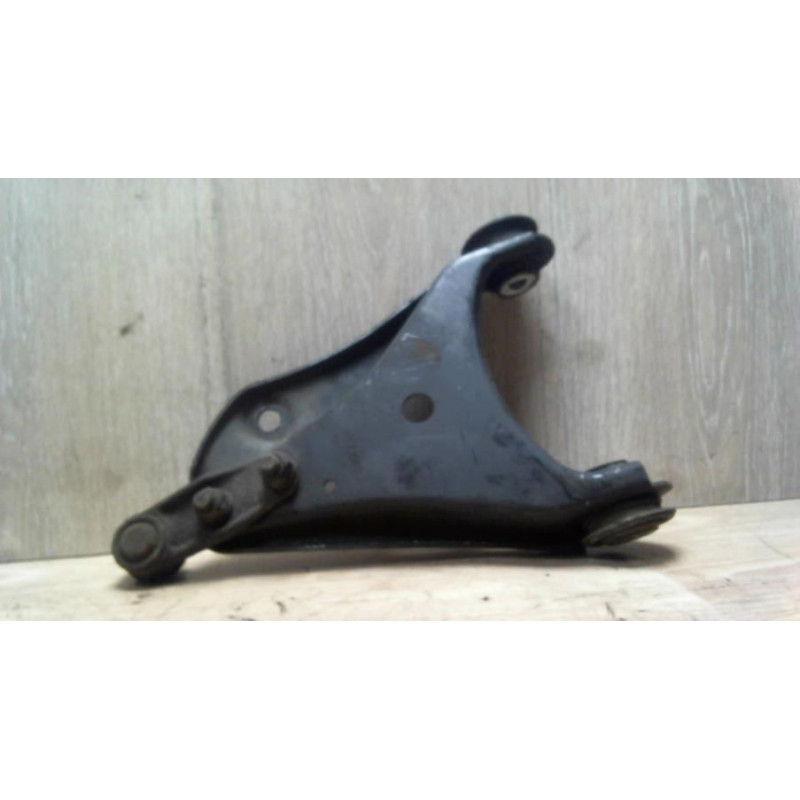 Triangle inferieur avant gauche RENAULT KANGOO 1 PHASE 2 d’occasion