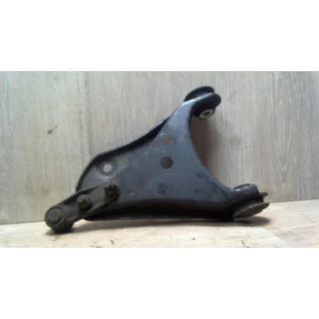 Triangle inferieur avant gauche RENAULT KANGOO 1 PHASE 2 d’occasion
