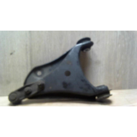 Triangle inferieur avant gauche RENAULT KANGOO 1 PHASE 2 d’occasion