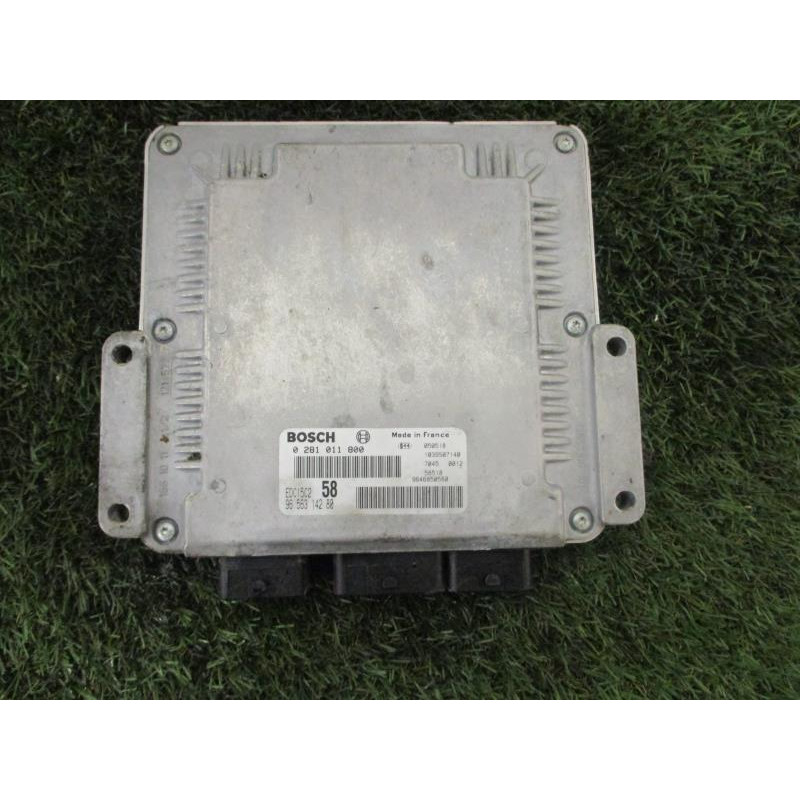Calculateur moteur CITROEN C8 PHASE 1 d’occasion