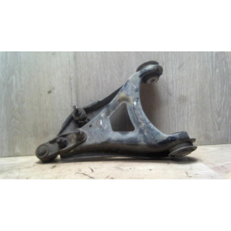 Triangle inferieur avant gauche RENAULT CLIO 2 PHASE 2 d’occasion