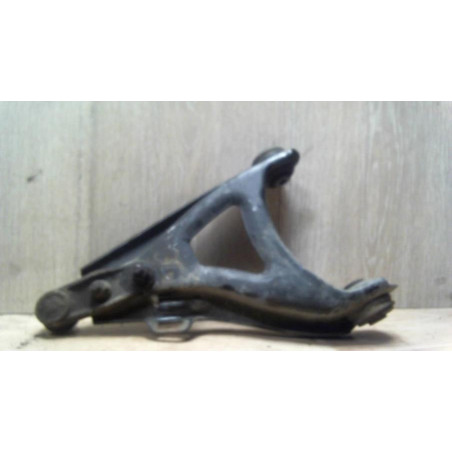 Triangle inferieur avant droit RENAULT MEGANE 1 PHASE 2 d’occasion
