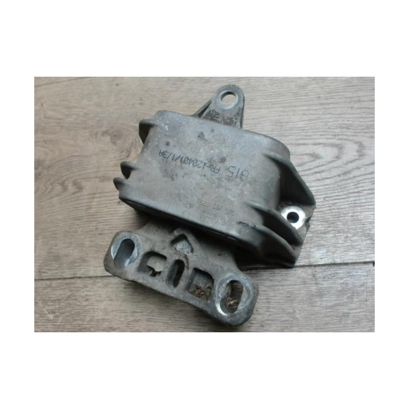 Support moteur gauche VOLKSWAGEN GOLF 4 d’occasion