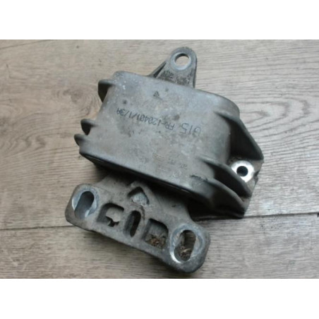 Support moteur gauche VOLKSWAGEN GOLF 4 d’occasion