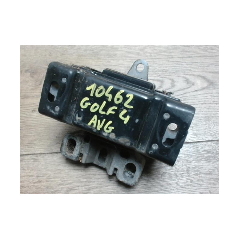 Support moteur gauche VOLKSWAGEN GOLF 4 d’occasion