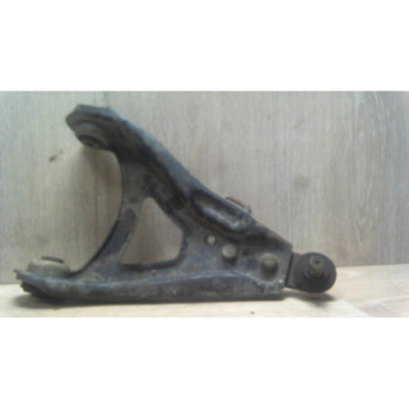 Triangle inferieur avant droit RENAULT MEGANE 1 PHASE 1 d’occasion