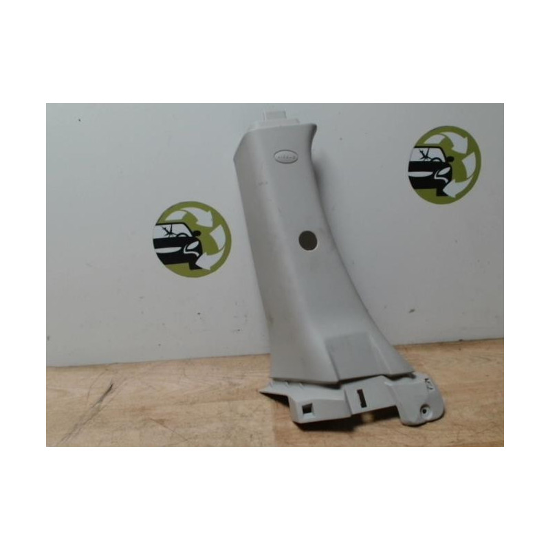 Garniture porte avant gauche PEUGEOT 1007 d’occasion