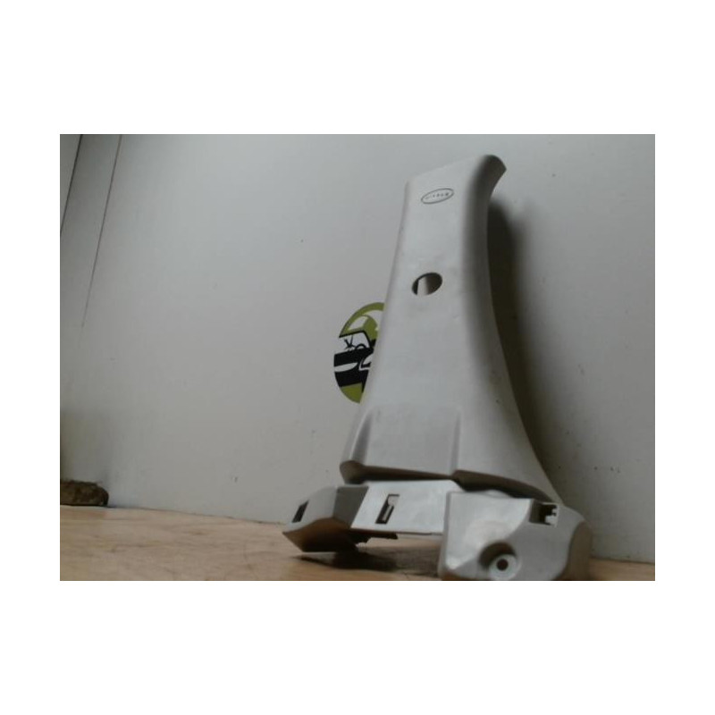 Garniture porte avant gauche PEUGEOT 1007 d’occasion
