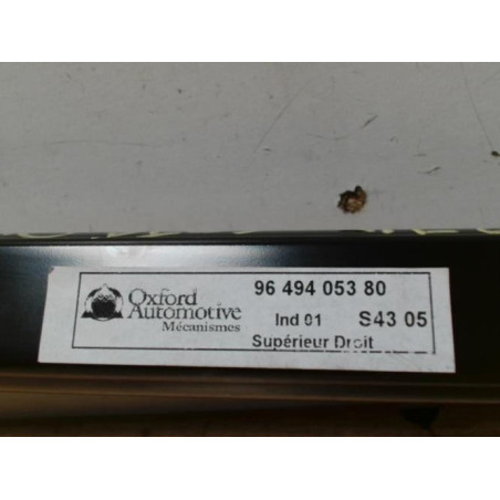 Rail de porte coulissante PEUGEOT 1007 d’occasion