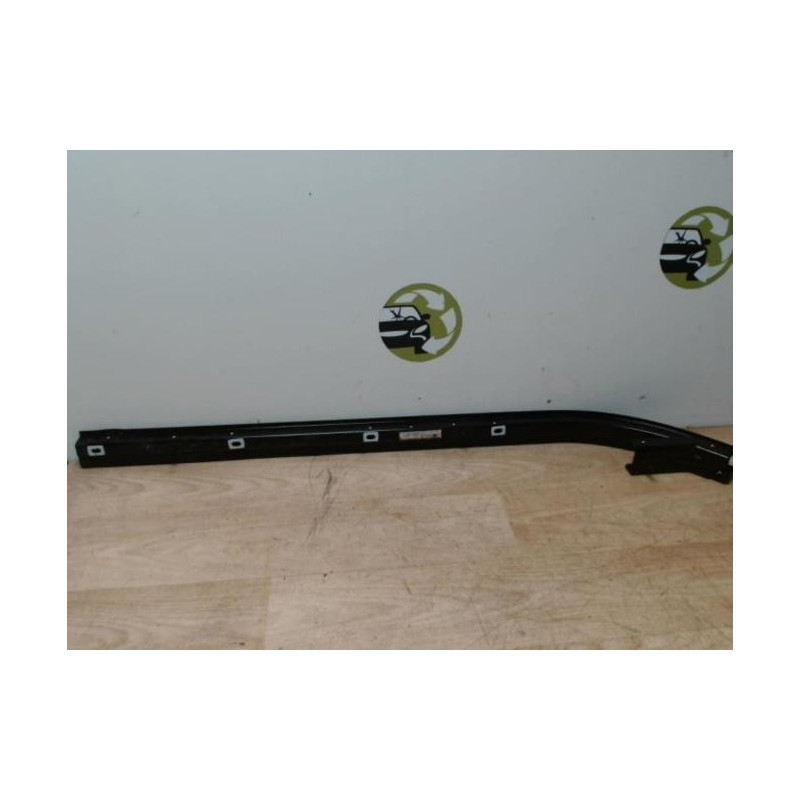 Rail de porte coulissante PEUGEOT 1007 d’occasion
