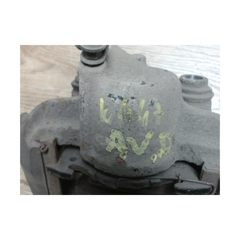 Etrier avant droit (freinage) RENAULT CLIO 1 PHASE 2 d’occasion