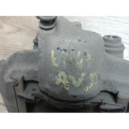 Etrier avant droit (freinage) RENAULT CLIO 1 PHASE 2 d’occasion