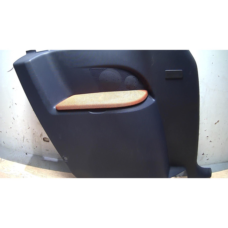 Panneau de porte arriere gauche PEUGEOT 1007 d’occasion