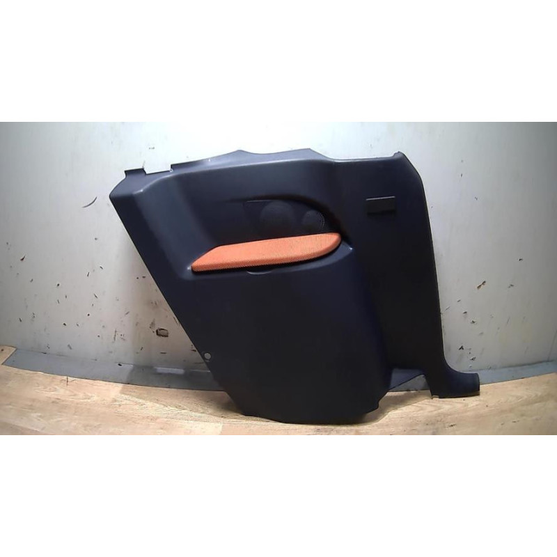 Panneau de porte arriere gauche PEUGEOT 1007 d’occasion