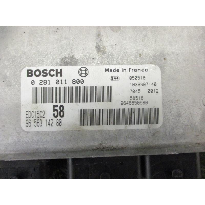 Calculateur moteur CITROEN C8 PHASE 1 d’occasion