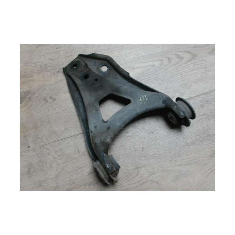 Triangle avant gauche RENAULT CLIO 2 CAMPUS PHASE 1 d’occasion
