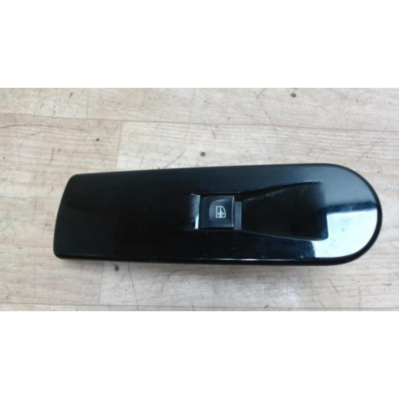 Interrupteur de leve vitre RENAULT CLIO 4 PHASE 1 d’occasion