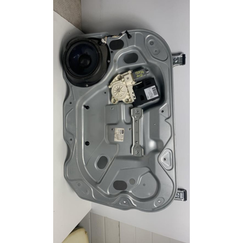 Leve vitre electrique avant droit FORD FOCUS 2 PHASE 1 d’occasion