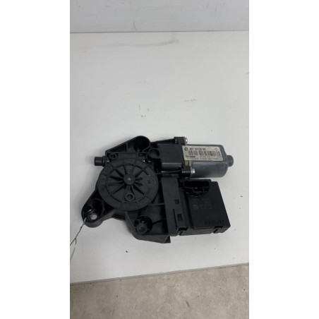 Moteur leve vitre avant droit RENAULT MEGANE 3 PHASE 1 d’occasion