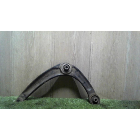 Triangle avant gauche PEUGEOT 308 1 PHASE 1 d’occasion